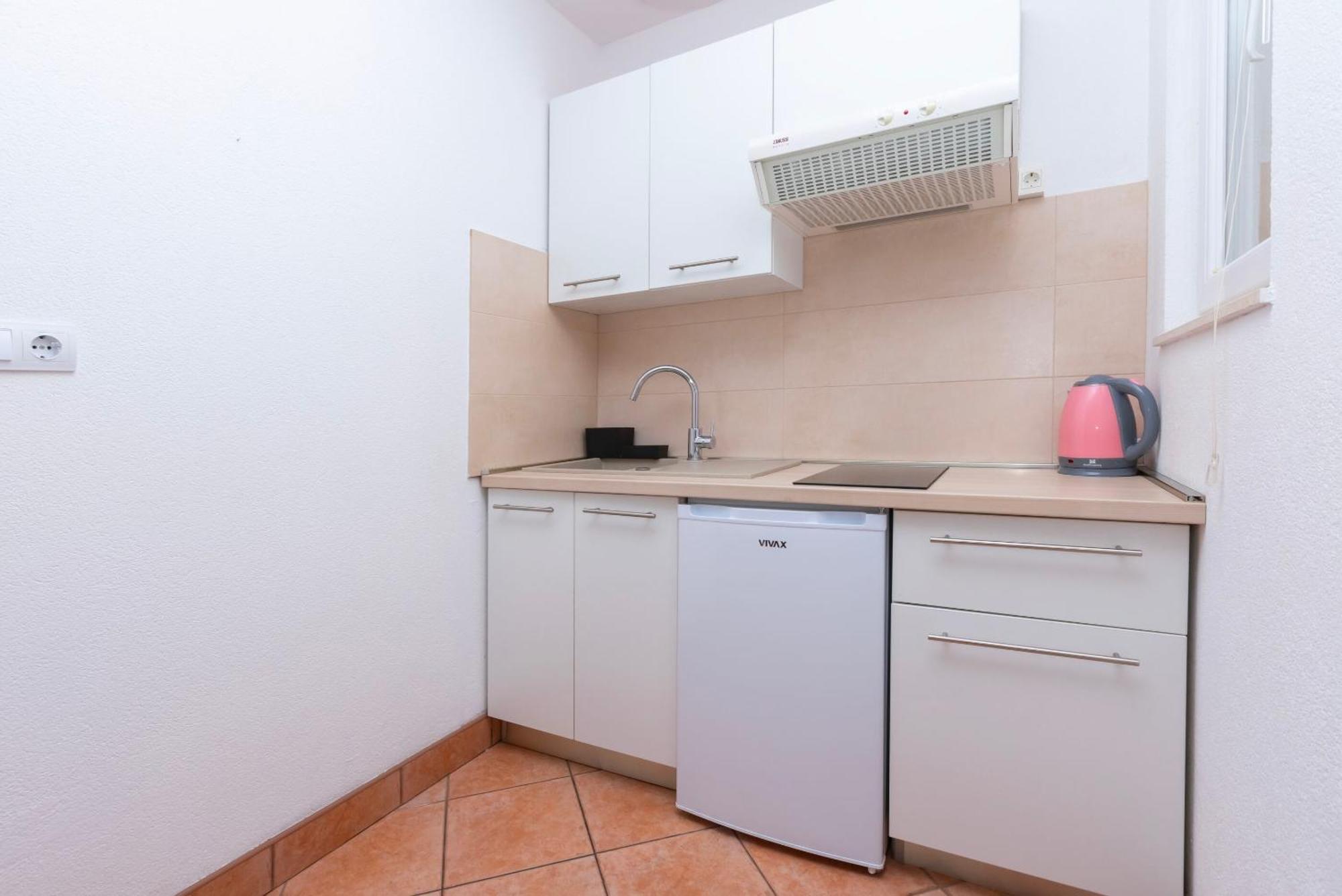 Apartments Marijo Baška Voda Zewnętrze zdjęcie