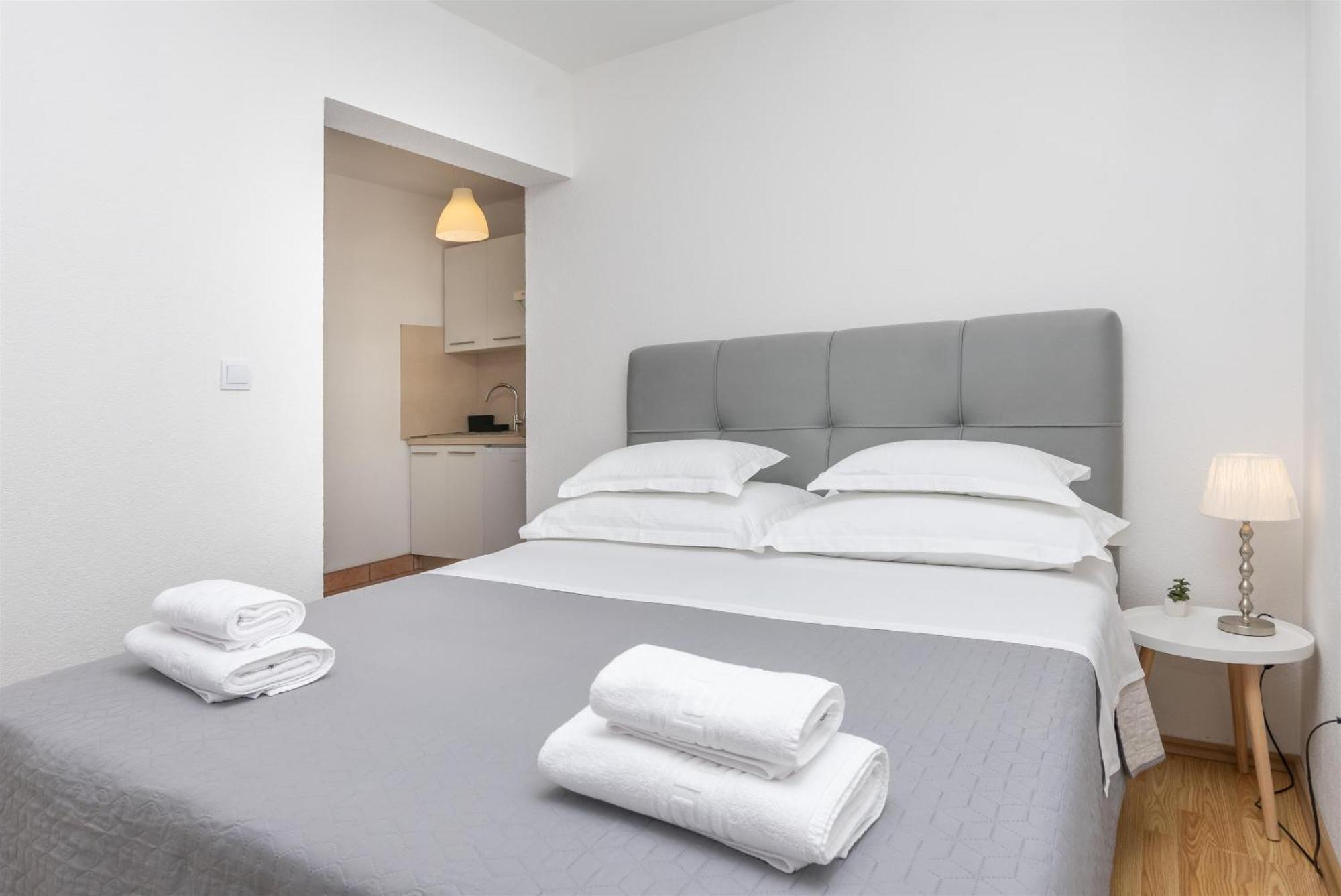 Apartments Marijo Baška Voda Zewnętrze zdjęcie